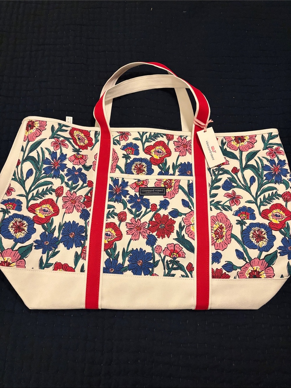 Vineyard Vines Floral Canvas Tote in Tisbury Floral